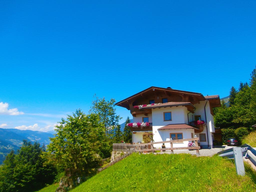 Landhaus Claudia Apartment Zell am Ziller Ngoại thất bức ảnh